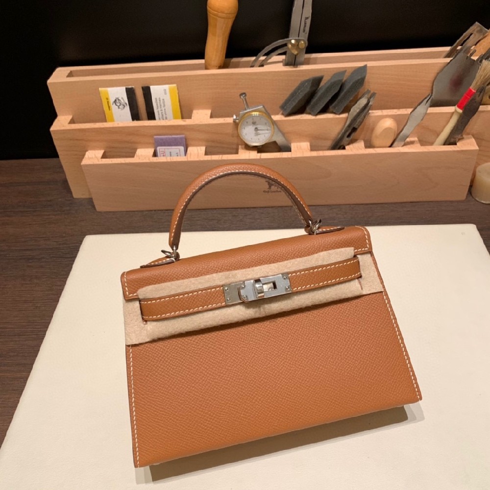 stock~过年必备神器💗Mini Kelly 19cm Epsom 37 金棕 银扣金刚色首选 [嘿哈]百搭经典就是王道
