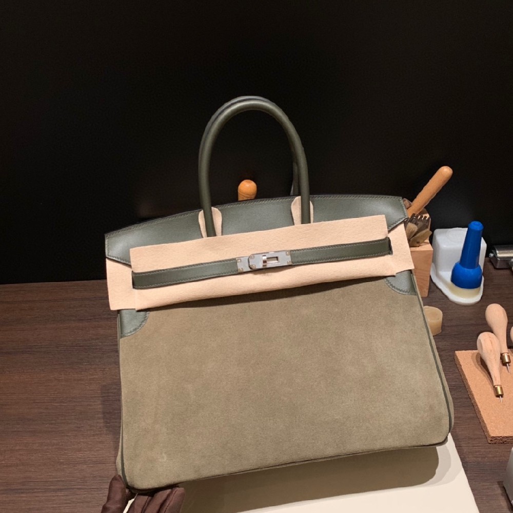 极品订单一枚🌹军绿 swift皮拼麂皮 银扣 35cm 稀有款必入！拎起就是时髦本精啦